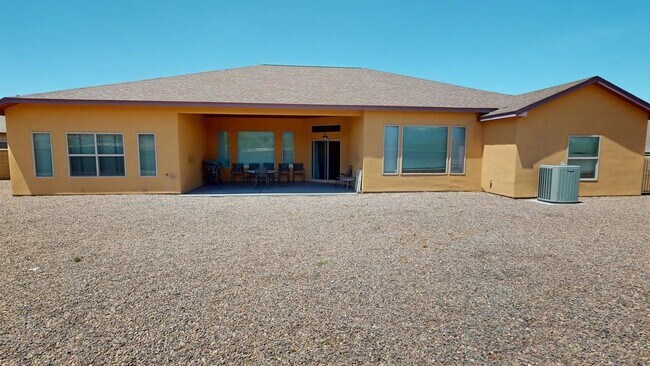 Foto del edificio - 825 Shiprock