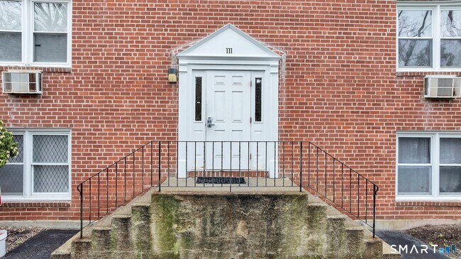 Foto del edificio - 111 A Niles Hill Rd