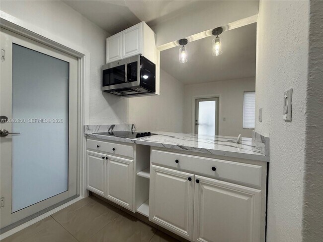 Foto del edificio - 4885 NW 4th St