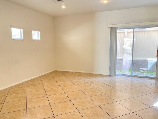 Foto del edificio - Gorgeous  2 story single family house