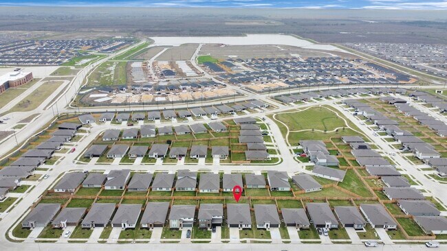 Building Photo - 7803 Golden Rubia Ln
