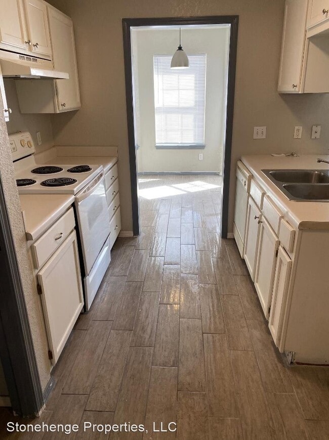 Building Photo - 3 br, 2 bath House - 1112 Shadowlake Dr.
