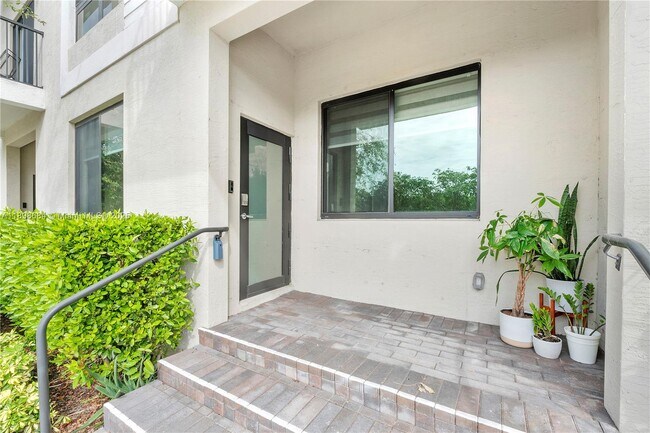 Foto del edificio - 8301 NW 41st St