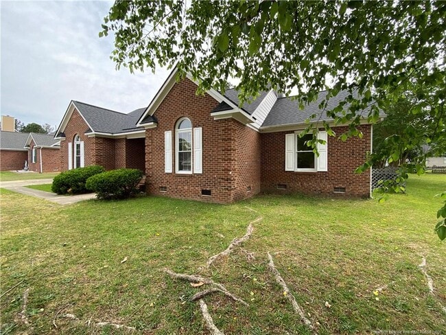 Building Photo - 1175 Helmsley Dr