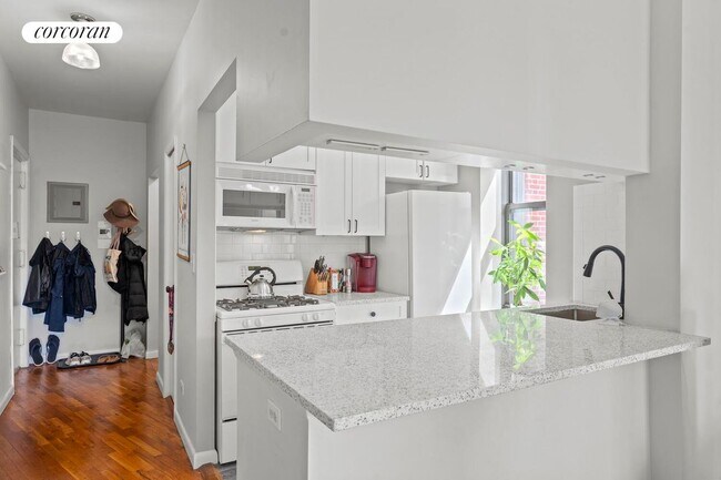 Foto del edificio - 115 Eastern Pkwy