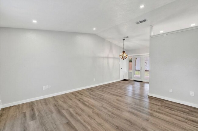 Foto del edificio - 2308 Foxcroft Ln