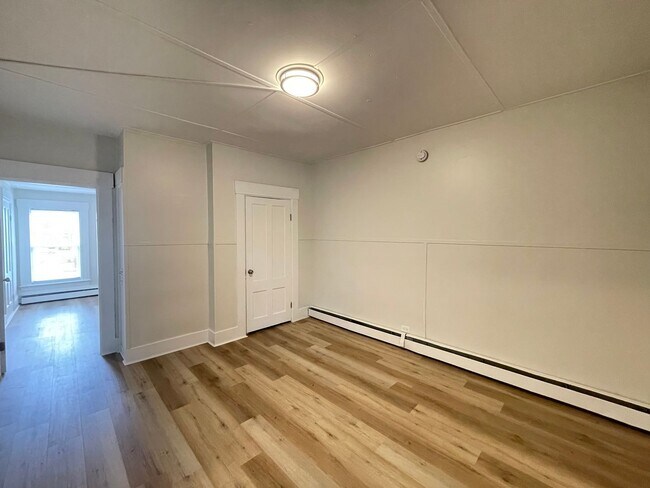 Building Photo - 53 Pennacook St