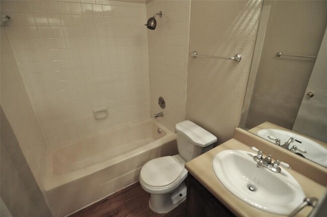 Building Photo - 11300 Nicole Cove