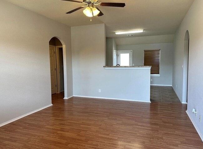 Foto del edificio - 14734 S Hickory St