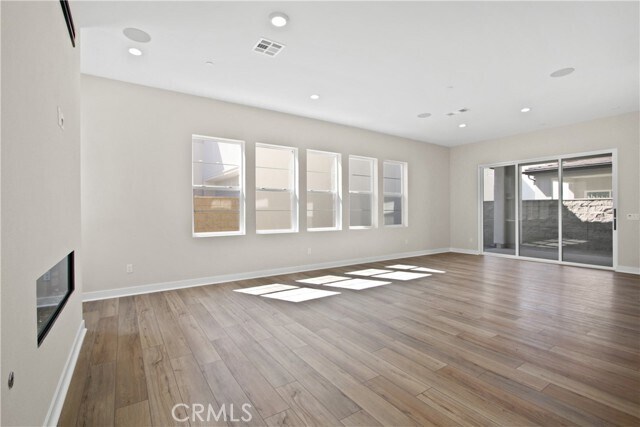 Building Photo - 200 Brackens