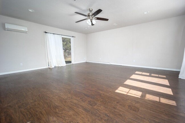 Building Photo - 913 NW 48th St