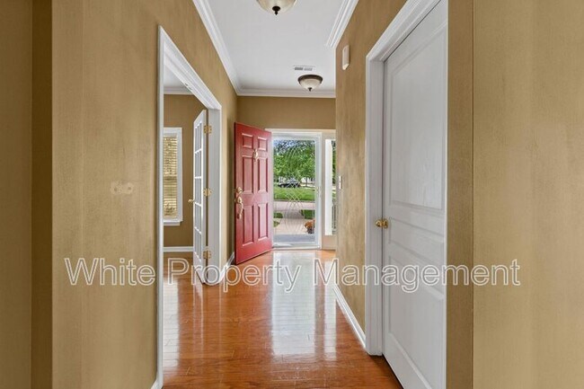 Building Photo - 10945 Heritage Green Dr