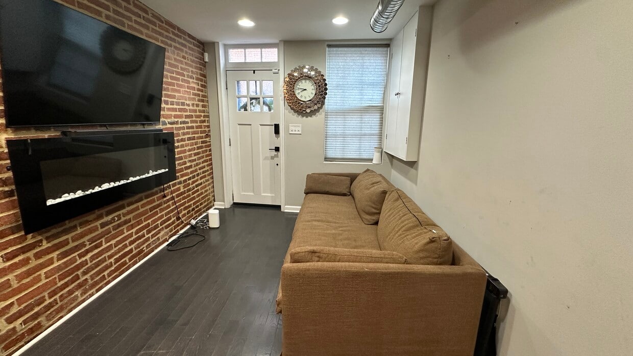 Primary Photo - 1036 Patapsco St