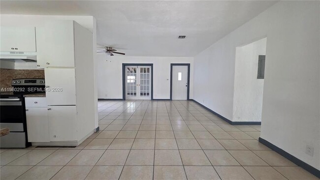 Photo - 2100 N 62nd Ave House