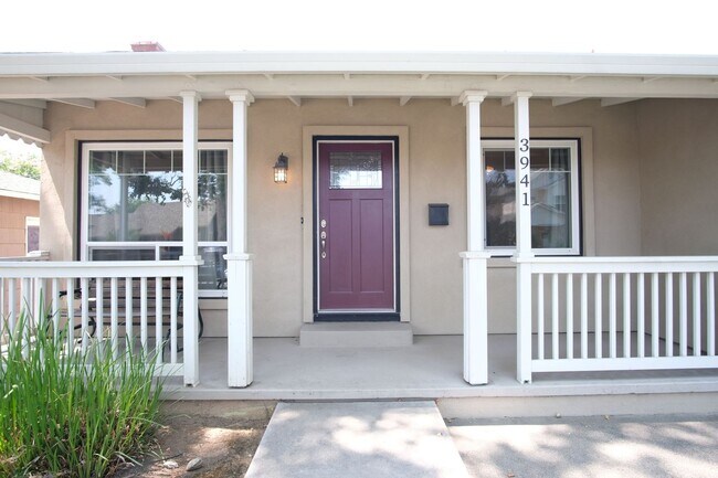 Foto del edificio - Charming 3-bedroom, 1-bathroom in Sacramento.