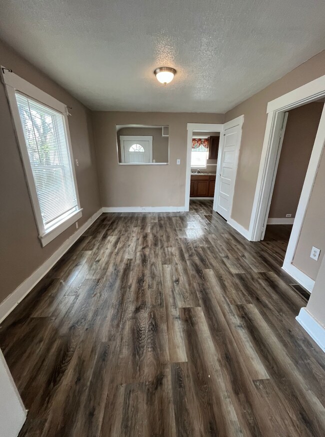 Foto del edificio - 2721 Springmont Ave