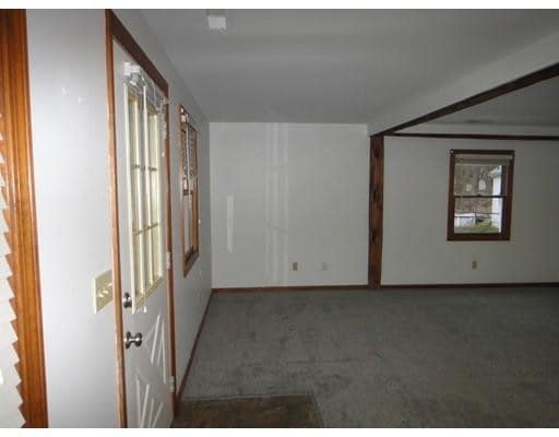 Building Photo - 18 Calkins Ave