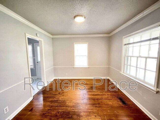 Building Photo - 3532 E Archer St