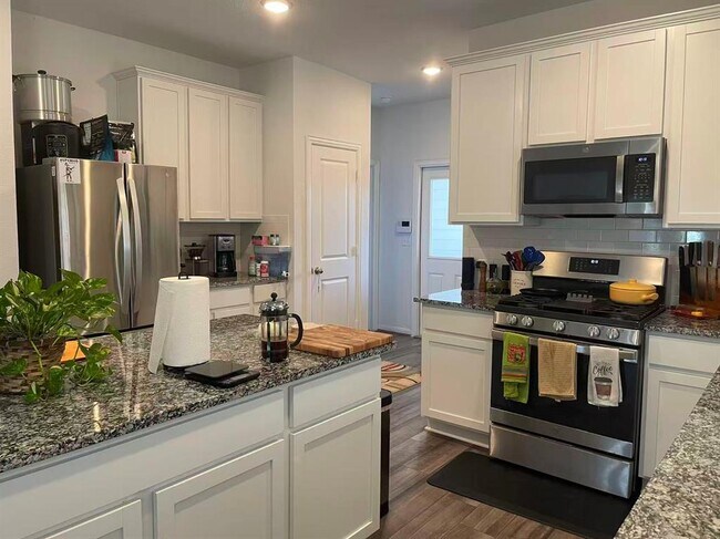 Foto del edificio - 141 Mammoth Dr