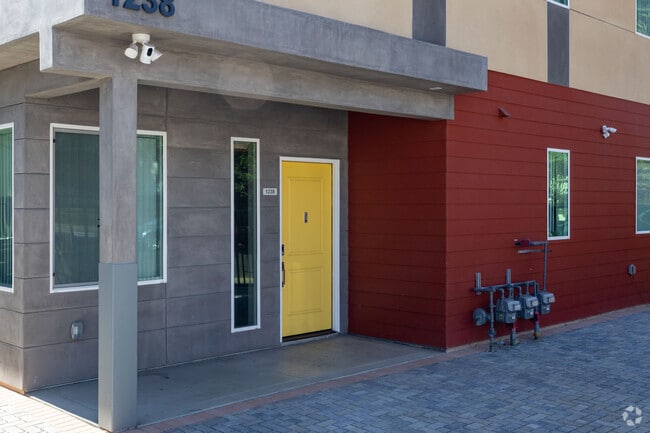 MAR 2022 - 1236 W 37th St