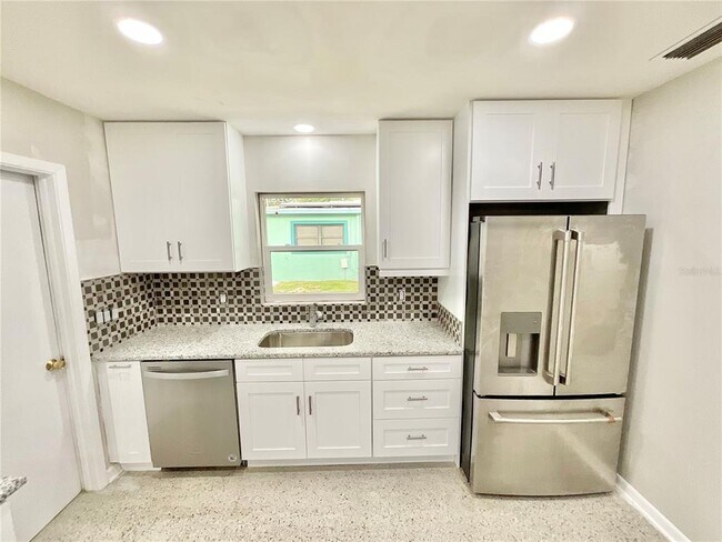 Building Photo - 6414 Murray Hill Dr