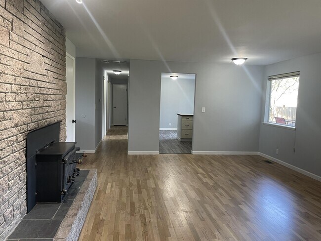 Foto del edificio - 4605 237th Pl SW