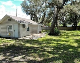 Building Photo - 111 E Palmetto Ln