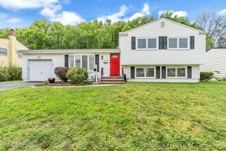 Building Photo - 61 Cornell Dr