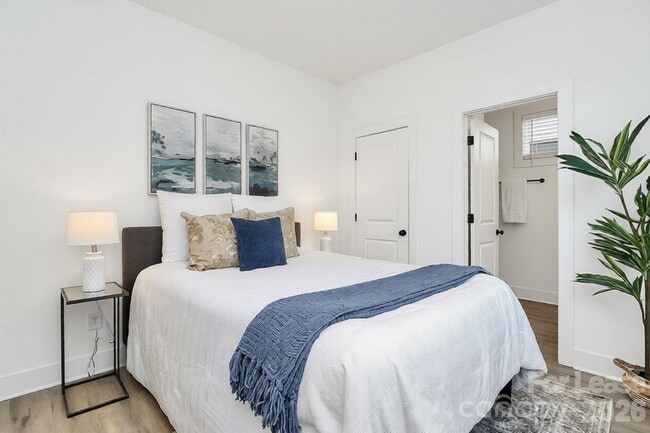 Building Photo - 212 Nelson Ave