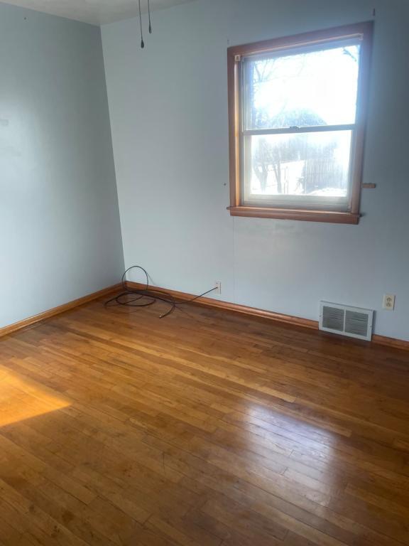 Building Photo - 8 Highland Dr