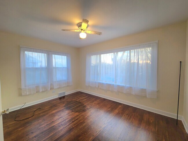 Foto del edificio - 7920 S Winchester Ave