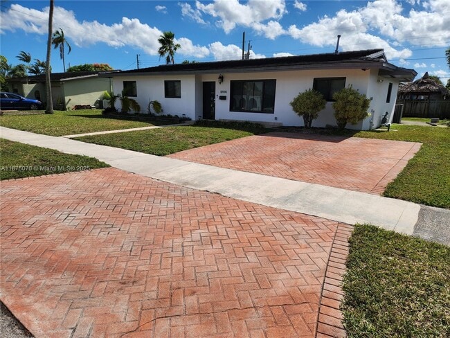 Building Photo - 10990 SW 57th St