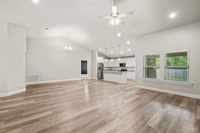 Foto del edificio - 5891 Anderson Ln