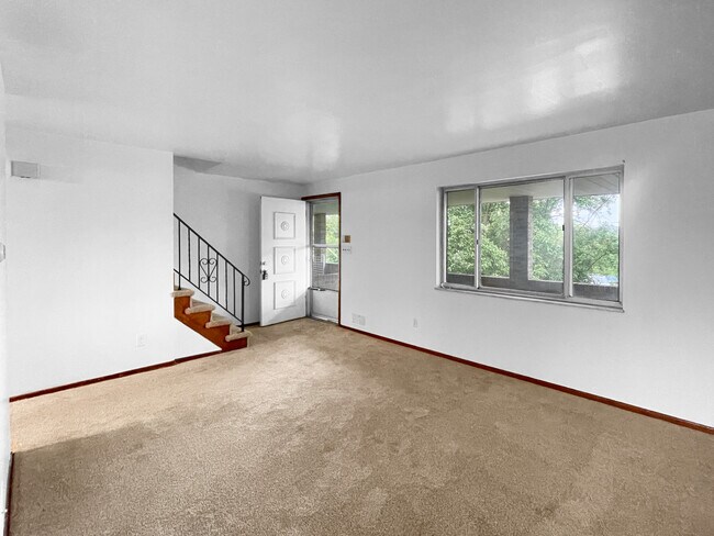 Foto del edificio - 1326 Hassler St