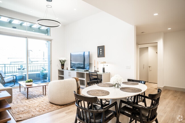 2BR, 2BA - 1,160 SF - Villa Bel Air