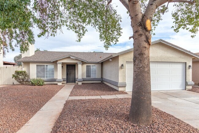 Building Photo - $500 Move-In Credit (ends 9/30) | Newly Remodeled 3BR w/ Pool