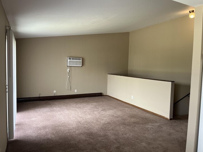 Building Photo - 480 Stratford Way