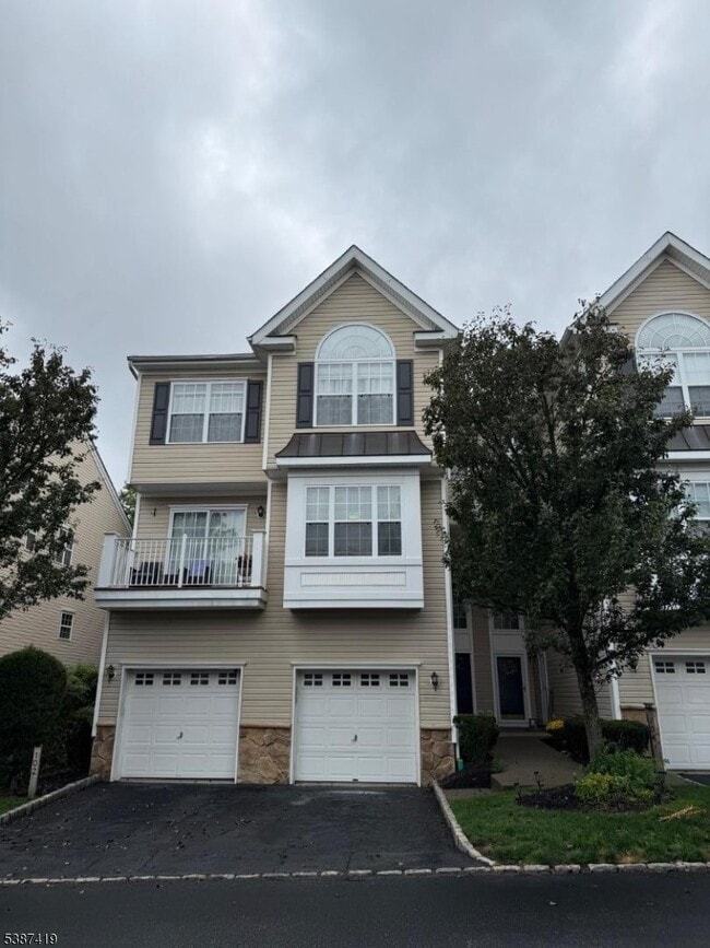 Building Photo - 101 Mountainside Dr