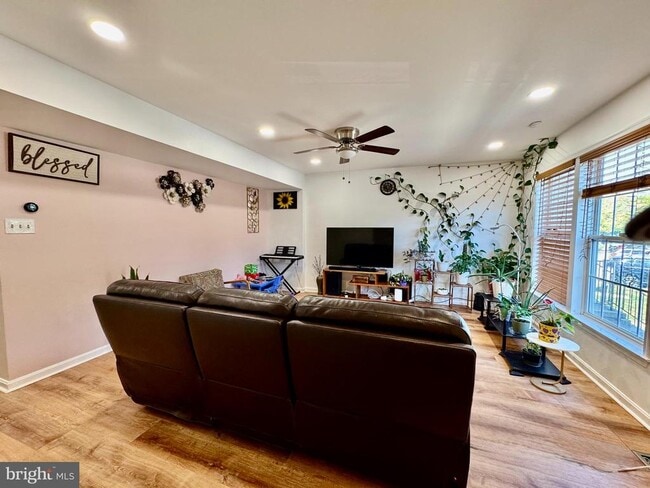 Building Photo - 597 Primus Ct