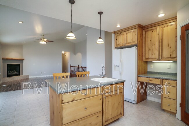 Foto del edificio - 144 S Mountain Rd