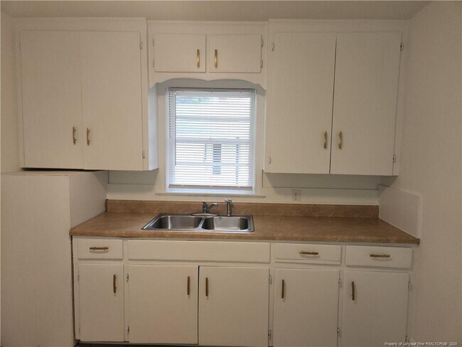 Foto del edificio - 311 Oakridge Ave