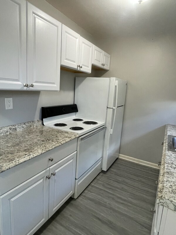 Foto del edificio - 1570 Willard Ave