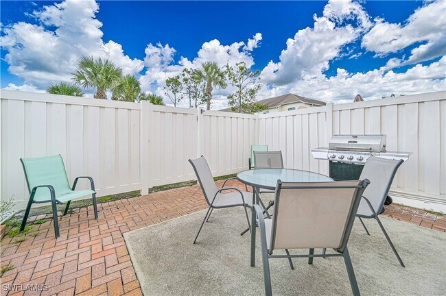 Building Photo - 3613 Pine Oak Cir