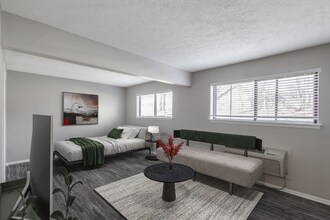 Studio - Hideaway