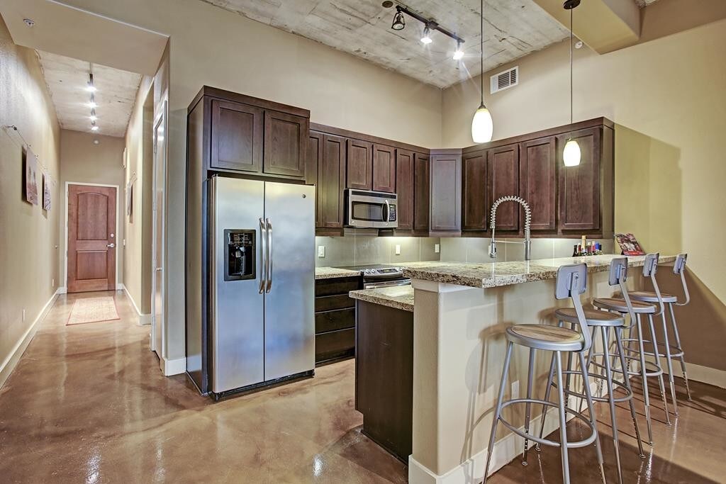 2323 Polk St Unit 105, Houston, TX 77003 Condo for Rent in Houston