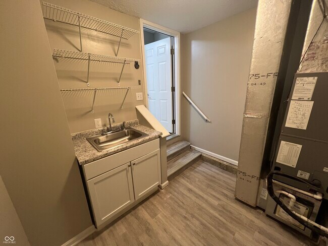 Foto del edificio - 344 W Columbine Ln