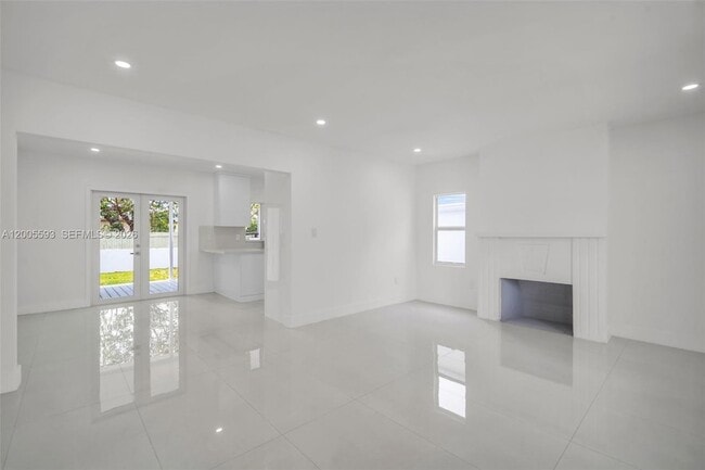 Foto del edificio - 4112 SW 9th Terrace