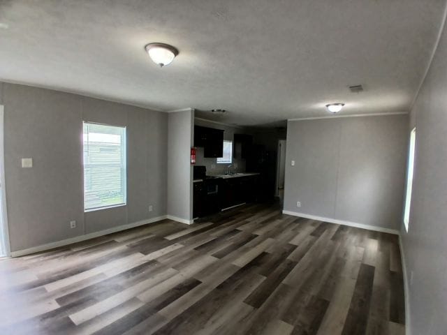 Building Photo - 1400 Banana Rd