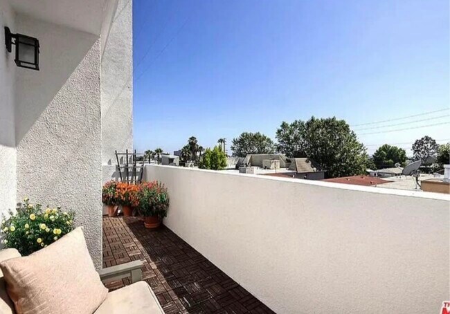Foto del edificio - 1621 Barry Ave