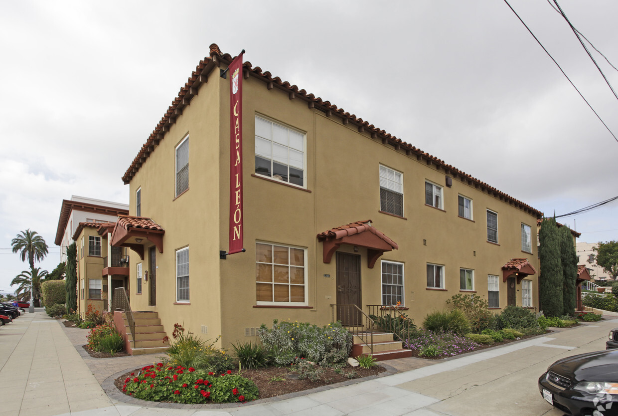 Building Photo - Casa Leon